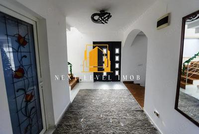 Casă cu 5 camere cu Teren 900 Mp în Central