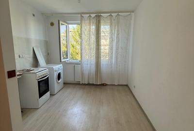 Garsonieră de vânzare – 29 mp, etaj 3/4, recent renovată – 36.000 € (negociabil) Garsonieră de vânzare – 29 mp, etaj 3/4, recent renovată – 36.000 € (negociabil) - 4