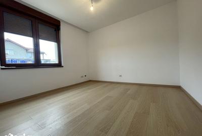 Casă cu 5 camere cu Canalizare în Dumbrăvița - 3
