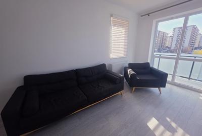 Apartament cu 2 camere decomandat în Tractorul - 3