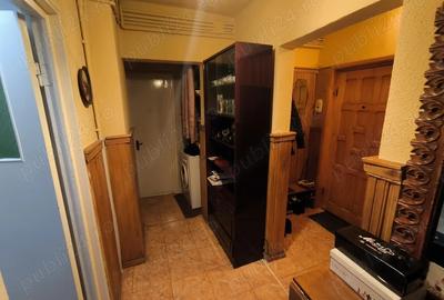 Apartament 2 camere, decomandat, zona de jos - 3