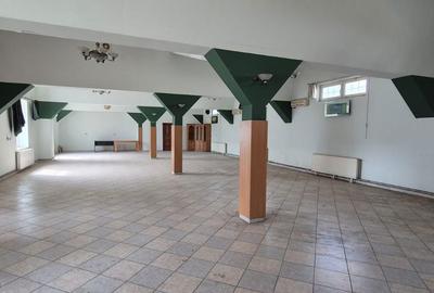 Spațiu comercial, de 200 mp, în Central