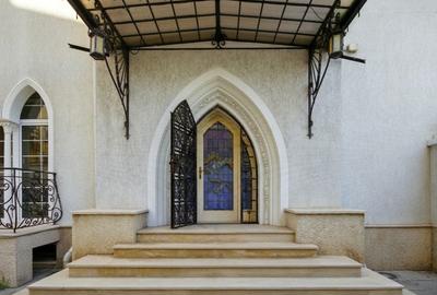 Vila cu arhitectura deosebita, adiacent Bd-ului Lascar Catargiu, RENOVATA - 1