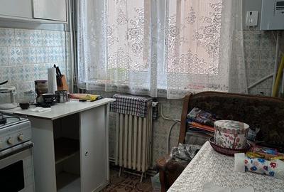 Apartament cu 4 camere decomandat în Central - 1