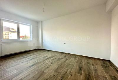 Apartament nemobilat, 3 camere 2 bai+parcare, Zona Coresi Apartament nemobilat, 3 camere 2 bai+parcare, Zona Coresi - 5