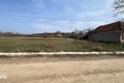 Teren de 1776 mp, în Oșorhei - 2