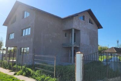 Casă cu 4 camere în Coslogeni - 6