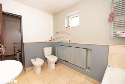 Casă cu 9 camere cu Teren 1200 Mp în Ferentari - 15
