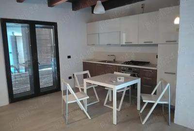 Casă cu 6 camere cu Teren 644 Mp în Băneasa