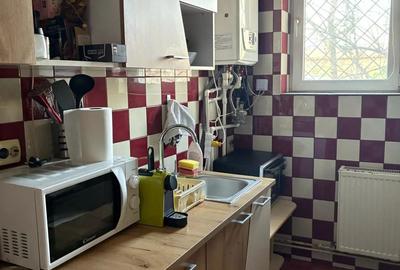 Apartament cu 3 camere semidecomandat în Cotroceni - 1