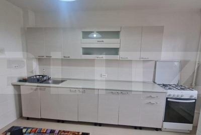 Apartament cu 3 camere decomandate, 68 mp, bloc renovat si i - 20
