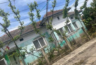 Casă cu 4 camere în Central - 6