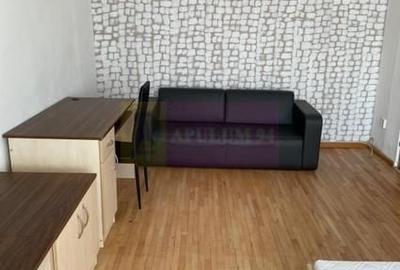 Garsonieră decomandată în 13 Septembrie - 2