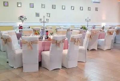 Spațiu comercial, de 1,600 mp, în Central - 7