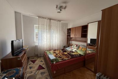 Casă cu 8 camere cu Teren 1300 Mp în Păulești - 11