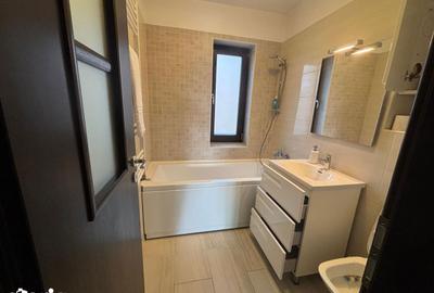 Apartament cu 3 camere decomandat, mobilat în Copou