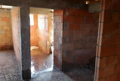 Branesti, Islaz, pret pentru toata proprietatea, doua vile tip duplex alaturate, P+1 - 7