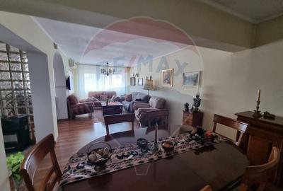 Casa / Vila cu 8 camere de vanzare in zona Coiciu - 4