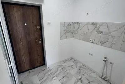 Garsonieră decomandată în CET - 7