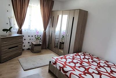 Casă cu 5 camere cu Teren 800 Mp în Central - 1