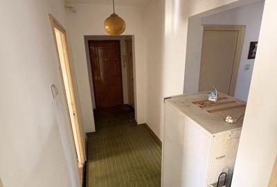 Apartament cu 3 camere decomandat în Central - 1