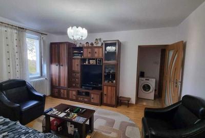 Apartament cu 3 camere semidecomandat în Ștefan cel Mare - 1