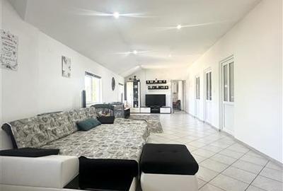 Casă individuală cu 8 camere cu Canalizare în Valu lui Traian - 19