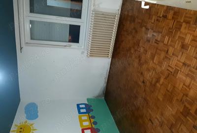 Vand apartament 2 camere Aleea Rogerius Oradea, bl E - 6