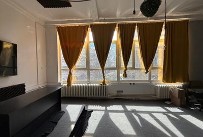 Birou, de 32 mp, în Dacia - 4