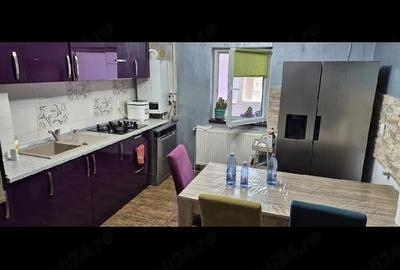 Apartament cu 3 camere decomandat în Ostroveni