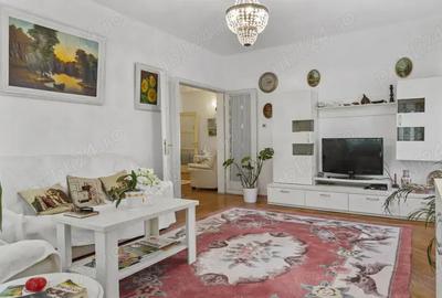 Apartament cu 4 camere decomandat în Central - 4