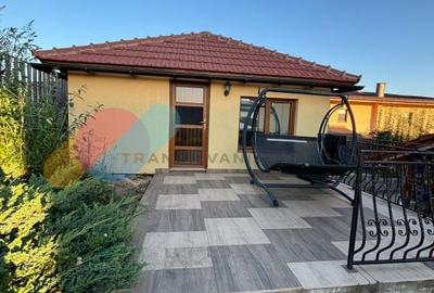 Garsoniera 25 mp cu terasa si parcare | mini-casuta intr-o curte comuna Garsoniera 25 mp cu terasa si parcare | mini-casuta intr-o curte comuna - 1