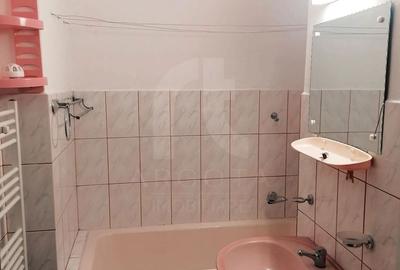 Apartament cu 3 camere semidecomandat în Central - 3