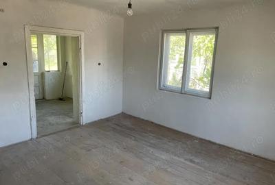 Casă cu Teren 2100 Mp în Hotar - 3