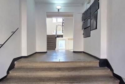 Apartament cu 3 camere decomandat în Micro 17 - 1
