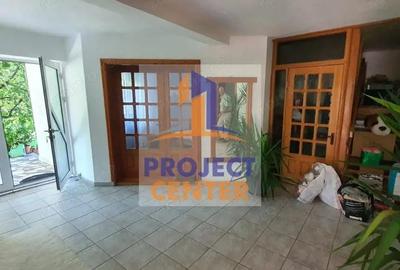 Casă cu 4 camere cu Teren 842 Mp în Trivale - 2