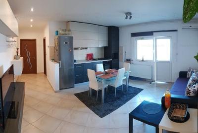 3 camere, 65 mp utili+2 balcoane, centrala, bloc izolat,clima,ideal investitie