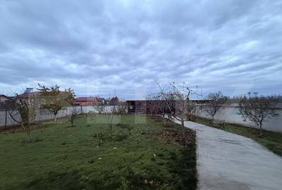 Casă cu 5 camere cu Teren 1025 Mp în Central - 2