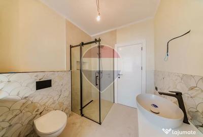 Casă cu 5 camere cu Teren 403 Mp în Central