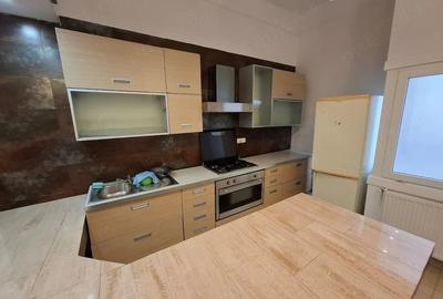 Apartament cu 2 camere decomandat în Central - 1