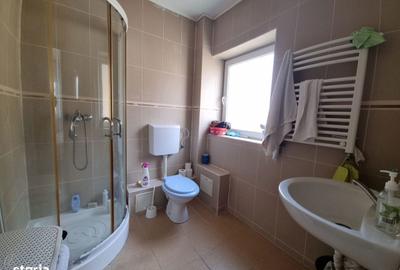 Casă cu 6 camere cu Teren 300 Mp în Central - 3