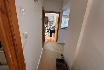 RECO Apartament 3 Camere, Zona Rogerius Etaj Intermediar - 3