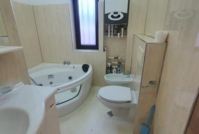 Apartament cu 5 camere decomandat în Băneasa - 12