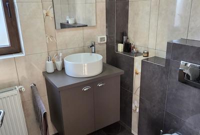 Casă cu 4 camere cu Teren 350 Mp în Micălaca - 1