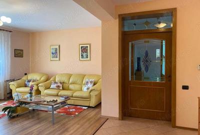 Casă cu 6 camere în Săcălaz