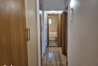 Apartament cu 3 camere decomandat în Canta - 3