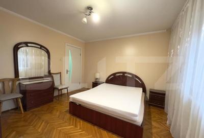 Apartament de inchiriat cu 3 camere decomandat, 81 mp - zon - 10