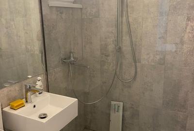Inchiriez apartament decomandat cu doua camere - zona FAVORIT, de curand renovat - 7