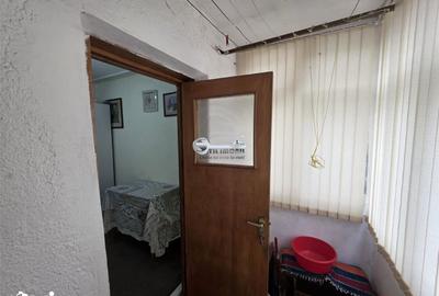 Apartament cu 3 camere decomandat în Podu Roș - 2