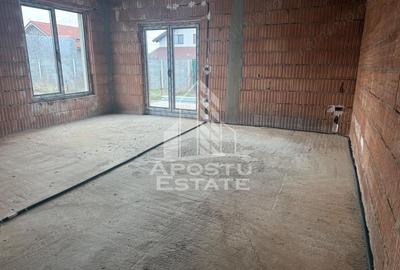 Casă cu 8 camere cu Teren 278 Mp în Bazoș - 2